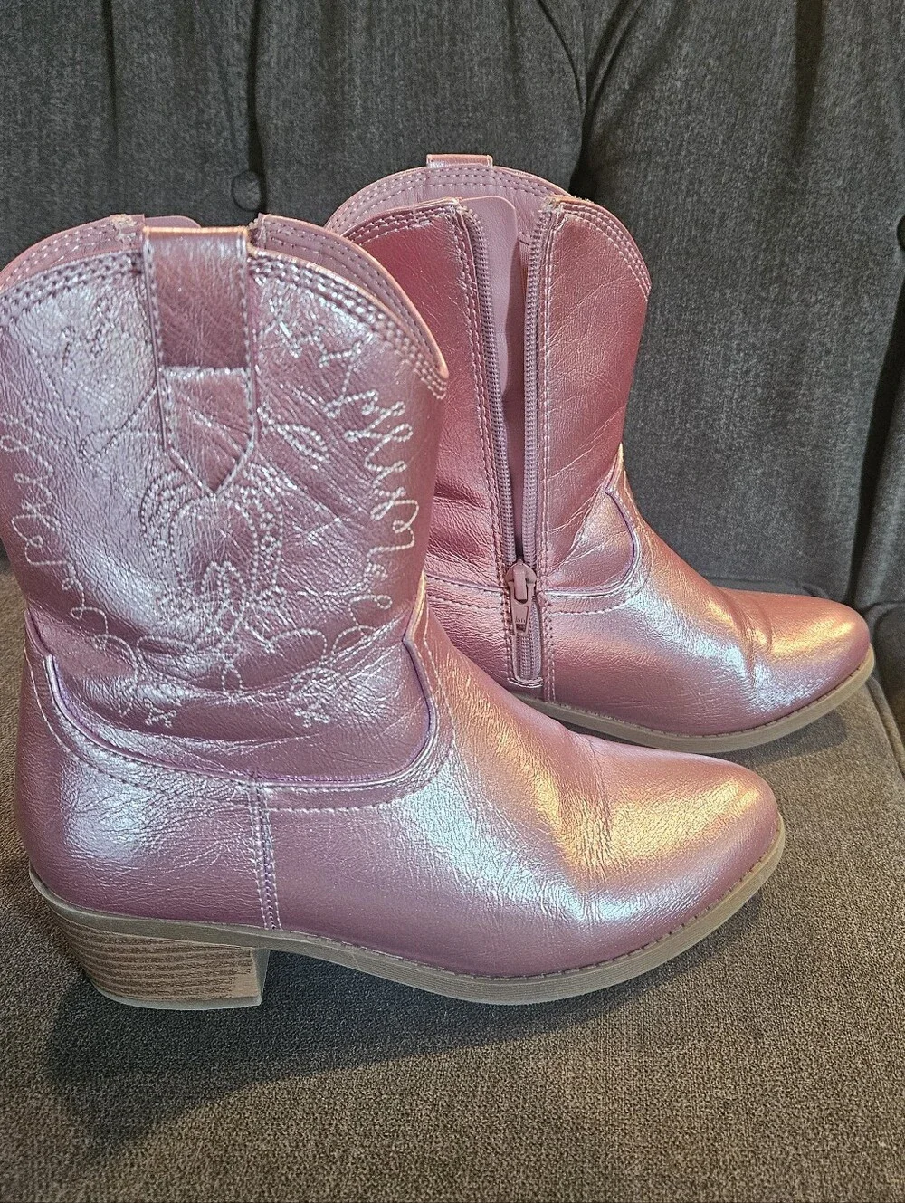 Little Girl's Pink Metallic Boots Size 3
